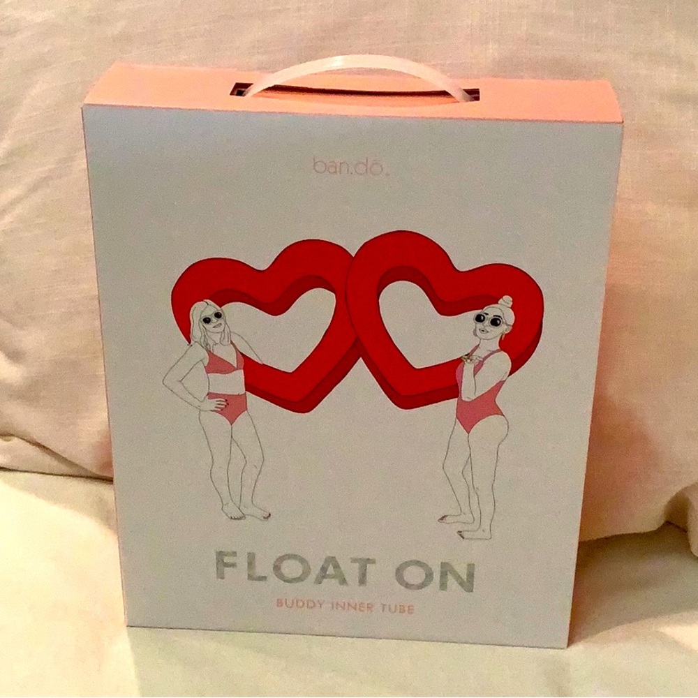 Red Hearts Double Pool Floaty Inner Tube Pooltime Vacation Valentines Love NWT - Picture 4 of 5